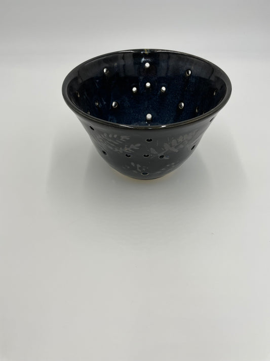 Midnight Fern Collection - Berry Bowl/Collander
